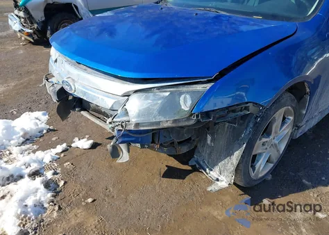 2011 Ford Fusion Sport z USA, uszkodzony, nr VIN 3FAHP0DC1BR255395